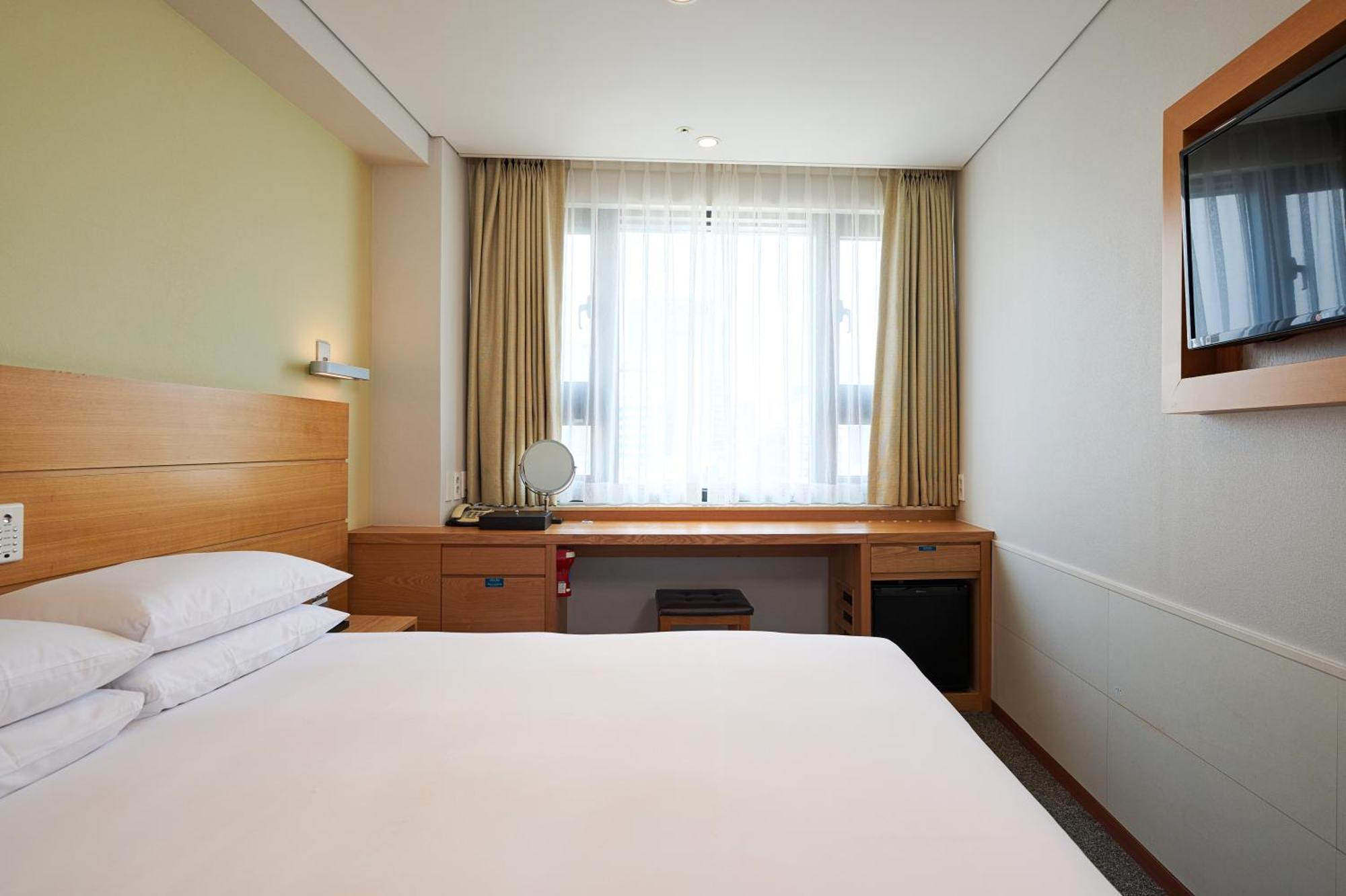 Hotel Nine Tree By Parnas Myeongdong 1