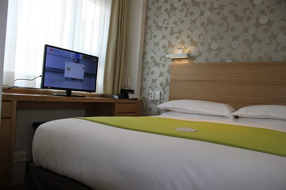 Nine Tree By Parnas Myeongdong 1 Hotel 3*